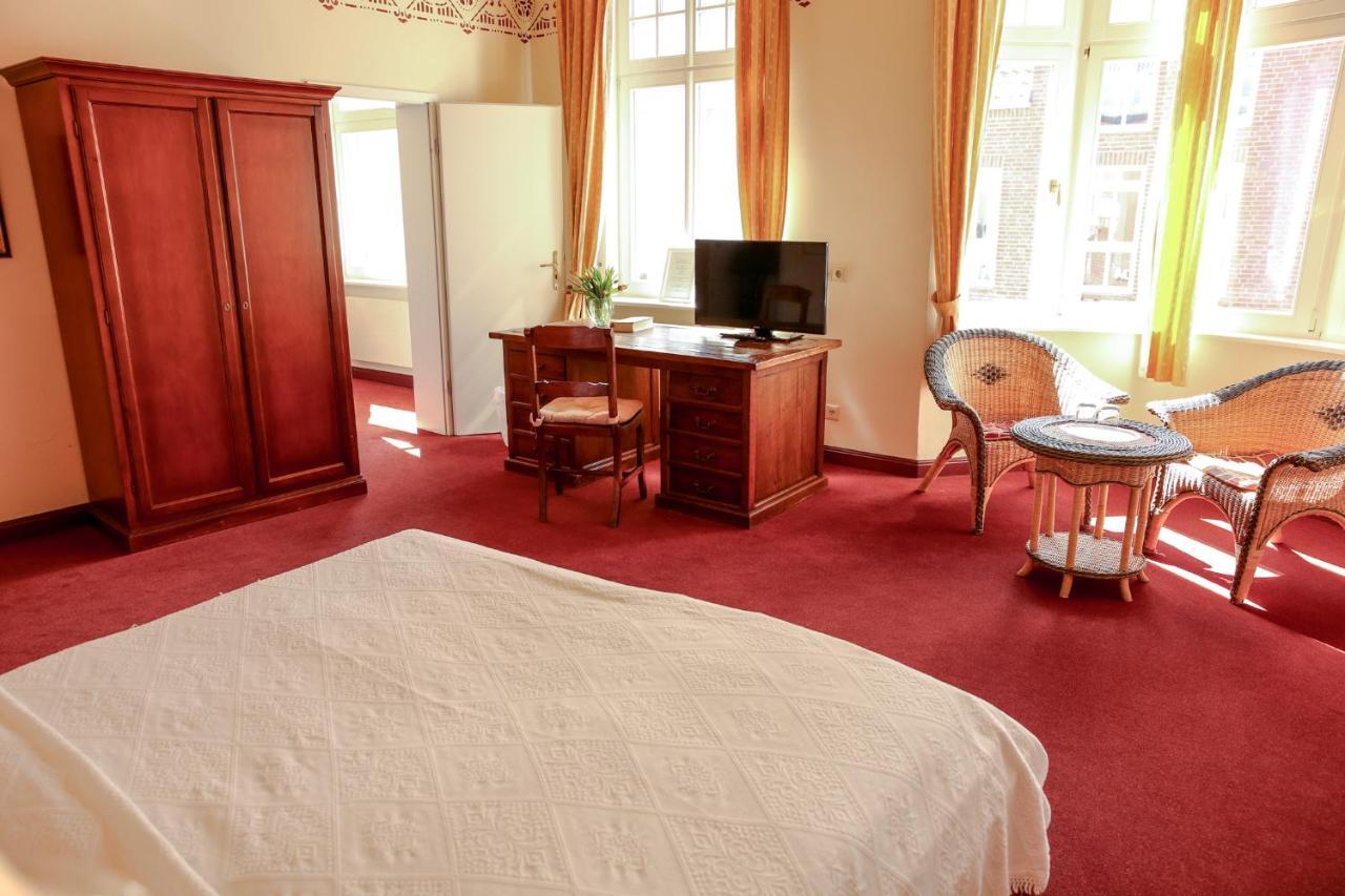 Altstadthotel Twardokus เอาริคช์ ภายนอก รูปภาพ